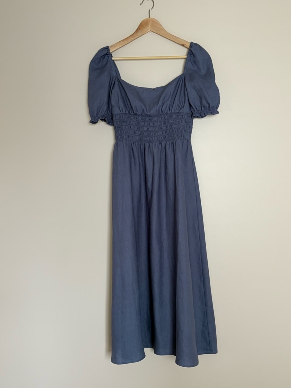 NEW Reformation Adler Linen Midi Smocked Puff Sleeve Dress Cornflower Blue US 2 - Picture 6 of 14